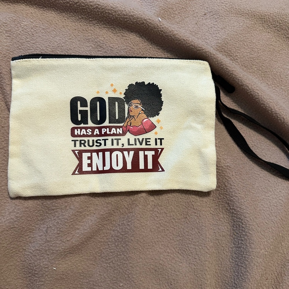 Stylish Cream Wristlet Clutch